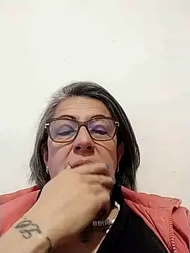nocturnewhisper's Live XXX Chat