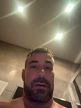 XXX chat uživo modela RhinalSquad