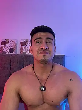 Chris_Clarck Adlı Modelin Canlı XXX Sohbeti