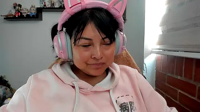 Chat +18 de Shaddycute_ ao vivo