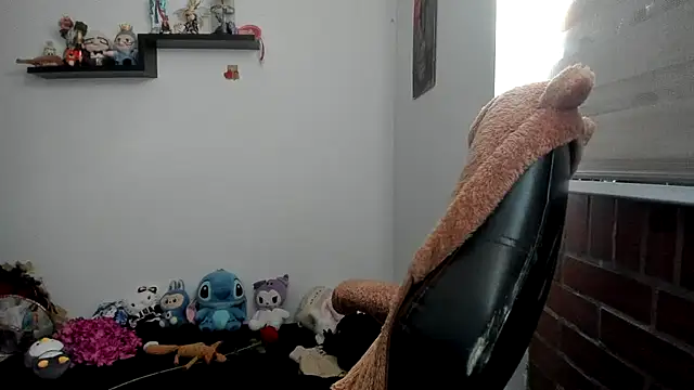 Chat XXX ao vivo de Shaddycute_