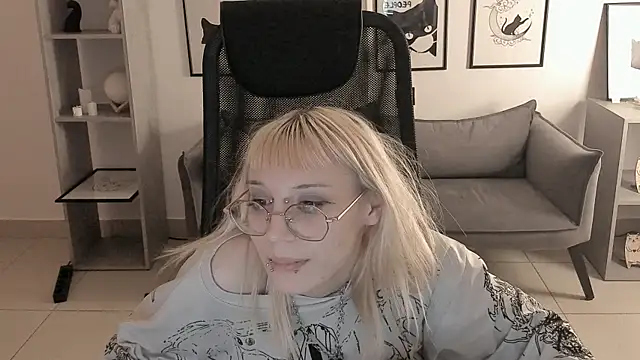 Chat XXX ao vivo de ReminaMeow