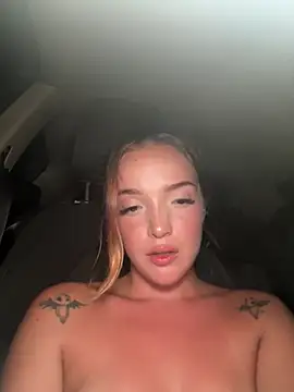 Daddyslut2_0のライブXXXチャット