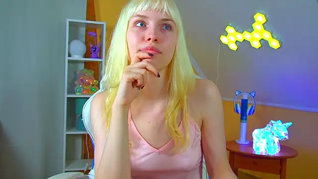 HannahHollis' Live XXX Chat