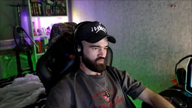 XXX chat uživo modela _Serious_Man