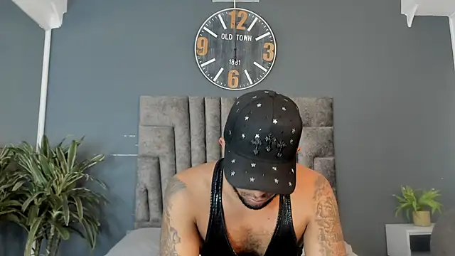 Chat +18 de Robin_Rief ao vivo