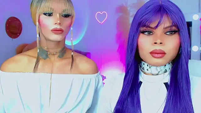 XXX chat uživo modela AdanKinng