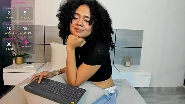 Chat +18 de Kiraspell ao vivo