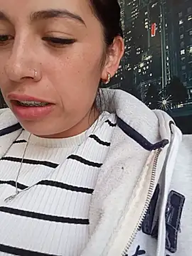 Nathaly_12: απευθείας συνομιλία ΧΧΧ