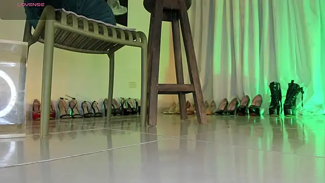 ArchieCollins élő XXX-chatje