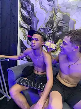friends_lust_latin Obrolan Langsung XXX