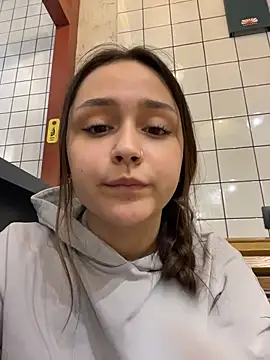 Živý XXX chat EvelynFly