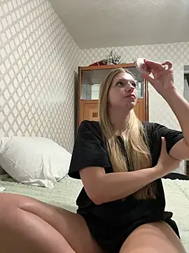 adel_secret's Live XXX Chat