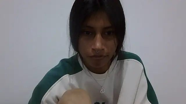 Pocahontas_Honey's Live XXX Chat