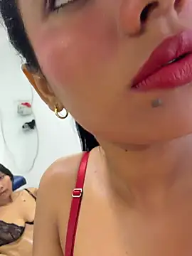 Spa-Girls লাইভ XXX চ্যাট
