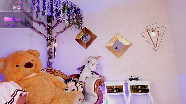 Вебкам-шоу HungLatinoFemboy