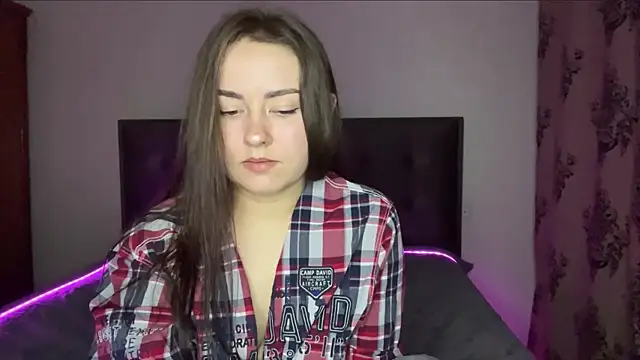 צ'אט XXX בשידור חי של SelenaBrook