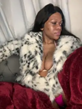 BonnyMolhada live XXX chat