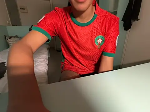 Rebeu_77 Adlı Modelin Canlı XXX Sohbeti