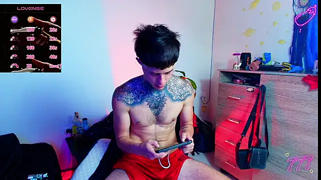 7_Saturno_7's Live XXX Chat