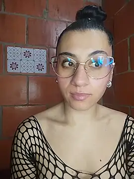 Chat +18 de Amanda_x1 ao vivo
