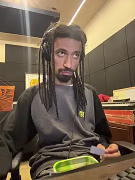 Chat +18 de FavelaDaddyCum ao vivo