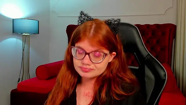 ChloeHalses: απευθείας συνομιλία ΧΧΧ