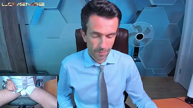 Živý XXX chat SteveTiger