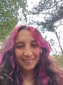 _Laary_Lily Adlı Modelin Canlı XXX Sohbeti