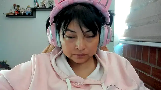 Czat XXX na żywo – Shaddycute_