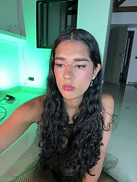 Chat XXX en directo de EmmaRoux_