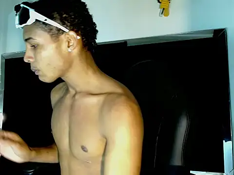RafaelVander Chat XXX in diretta