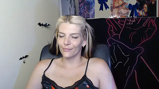Chatroom XXX en direct de VanessaRey_