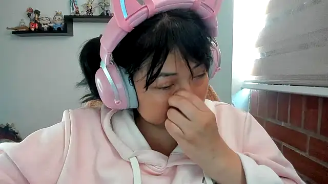 Chat +18 de Shaddycute_ ao vivo