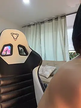 SeleneHale XXX чат на живо