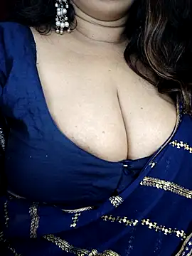 Aarna111's Webcam Show