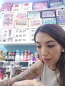 Chatroom XXX en direct de LunaZambrano