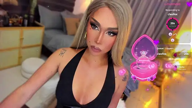 Czat XXX na żywo – UrSluttyGoddess
