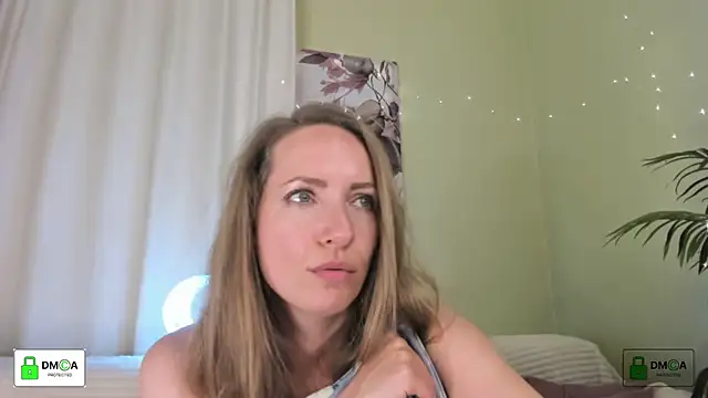 Chatroom XXX en direct de Queenymel