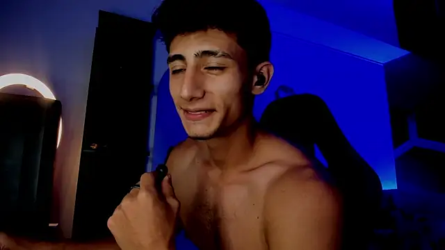 Živý XXX chat MaxiimoRomano_