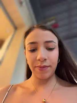 Hall_16's Webcam Show