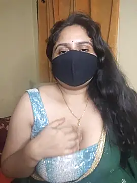 Sravvi499's Live XXX Chat