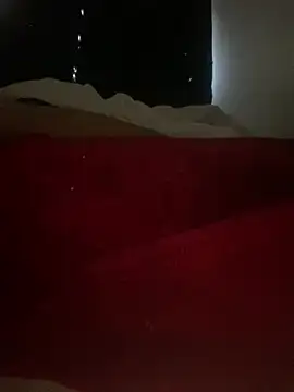 XXX chat uživo modela GusanoDelicioso