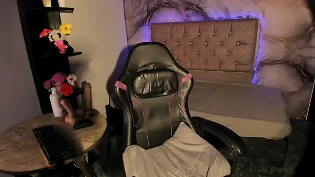 CataleyaMoon_'s Live XXX Chat
