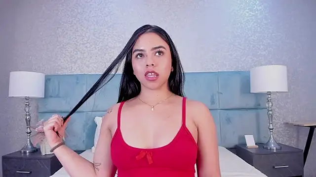Chloe_Collingss: απευθεία ς συνομιλία ΧΧΧ