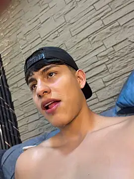 عرض كام Lander_Cruz