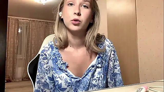 JoyBold's Live XXX Chat