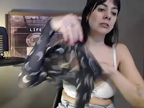 Mickyta Chat XXX live