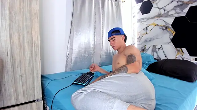 Goldendesirexx's Live XXX Chat