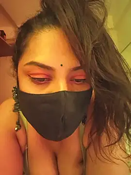 Indian_queen007 Adlı Modelin Canlı XXX Sohbeti